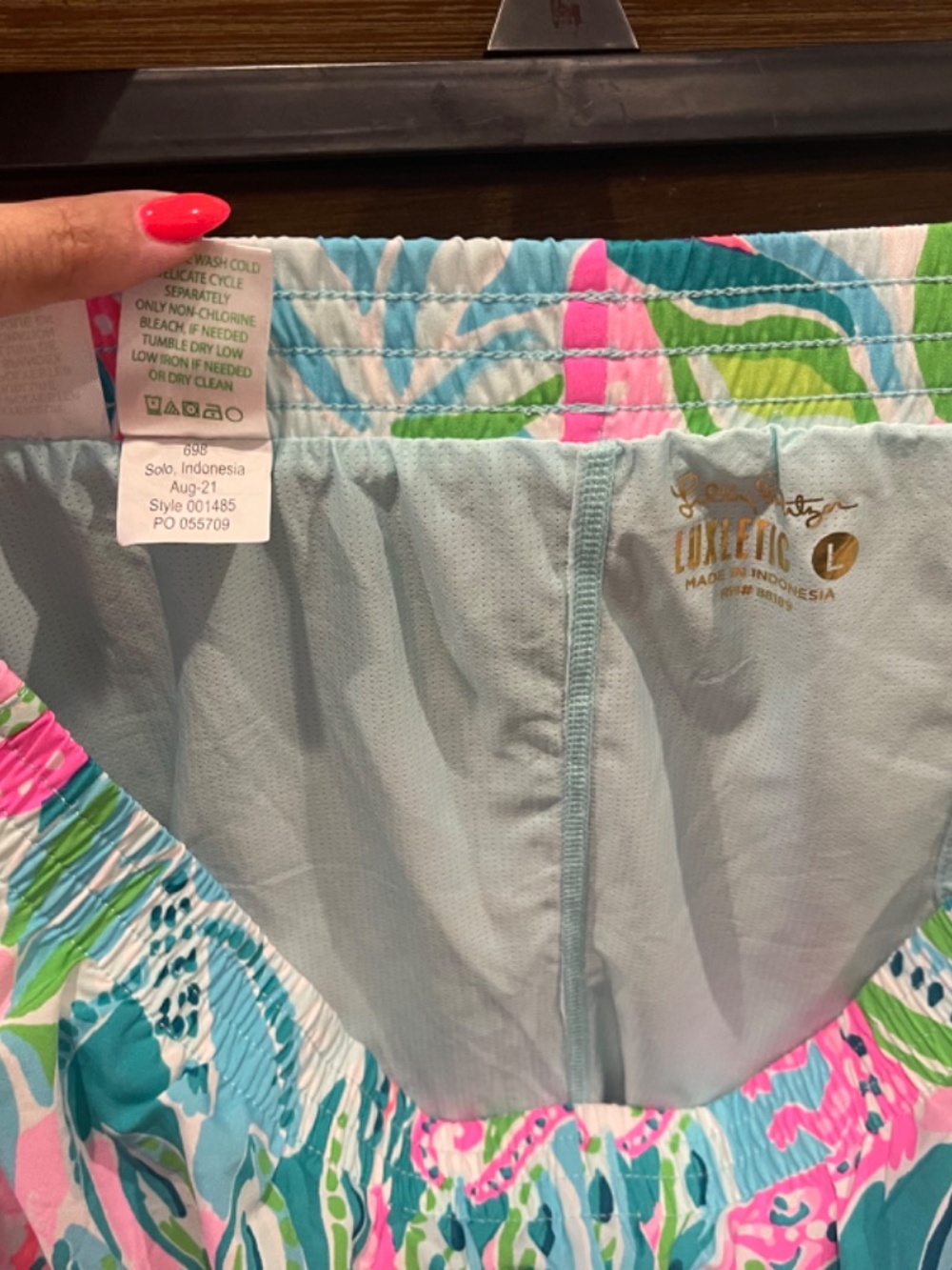 EUC Lilly Pulitzer Ocean Trail Shorts - Golden Hour - Large - Picture 3 of 6